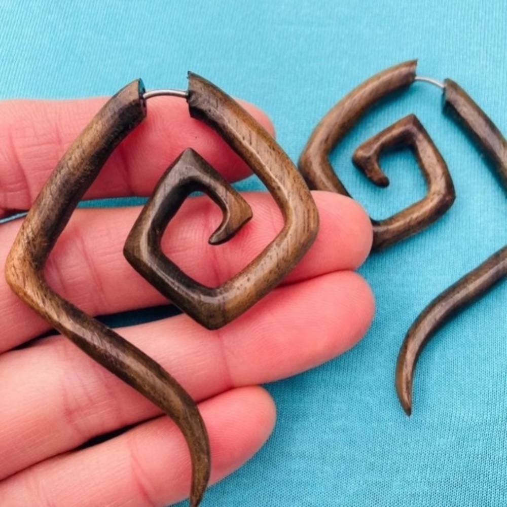 Final sale! Gorgeous spiral faux gauge wood earrings